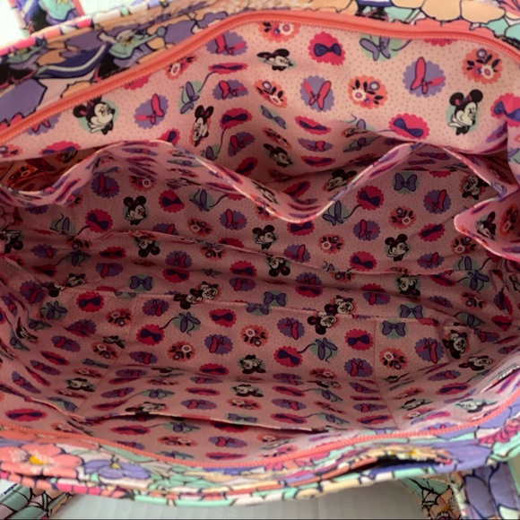Vera Bradley Disney Minnies Garden Party Large Tote - Picture 13 of 15